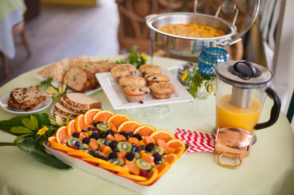 best hotels in gulfport fl - Peninsula Inn - photo of brunch or breakfast dishes