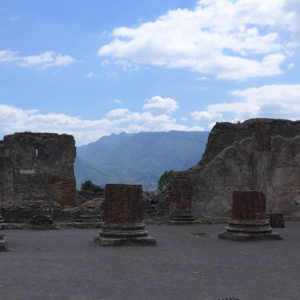 Day trip to Pompeii 