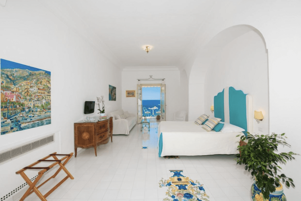 Boutique Hotels Amalfi Coast - Alcione Residence has large spacious apartments with sea views.