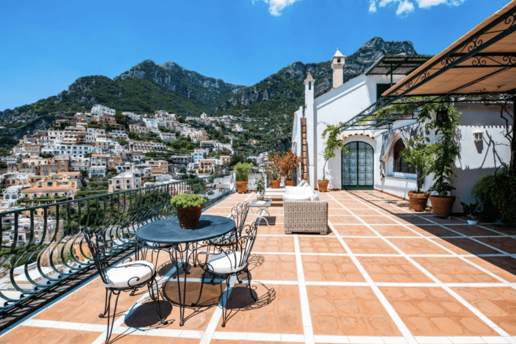 Alcione Residence: Boutique Hotels Amalfi Coast is an affordable, kid-friendly hotel apartment in Positano. 