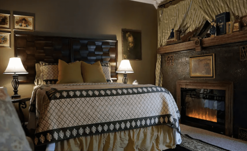 Best Boutique Hotel Near Carlsbad Caverns, Fiddlers Inn by Hotels.com