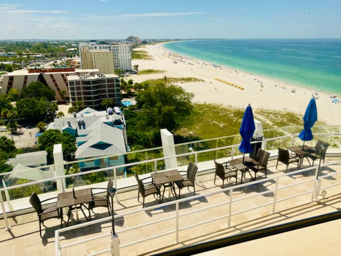 A Local's Guide The 16 Best St Pete Beach Bars & Nightlife!