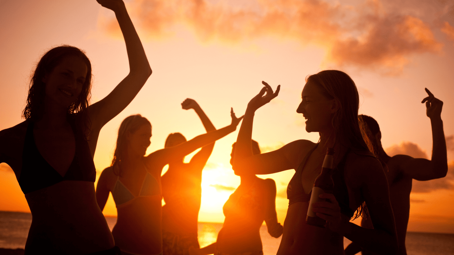 A Local's Guide The 16 Best St Pete Beach Bars & Nightlife!