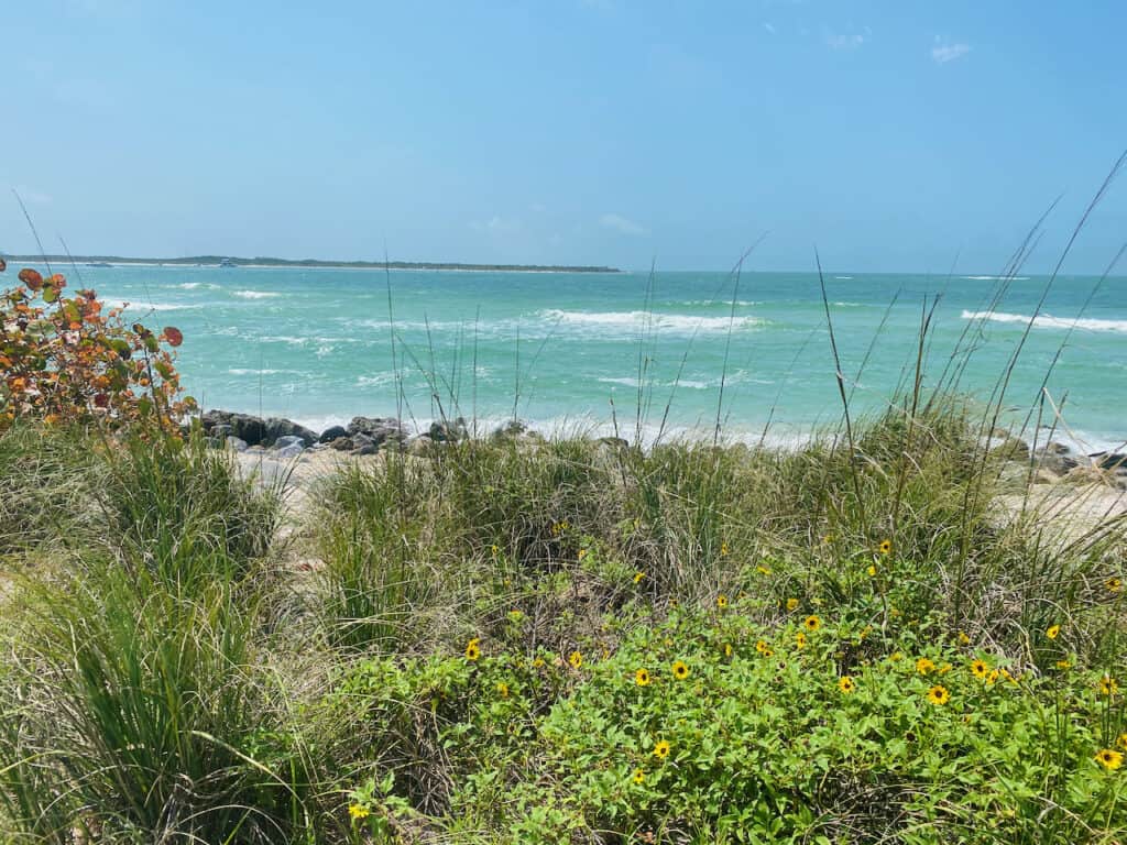 Photo of the Passagrille Beach for the hotel, Inn on the Beach in Pass-a-Grille Beach, gulf front hotels in st pete beach. St Pete Beach Florida Hotels. 