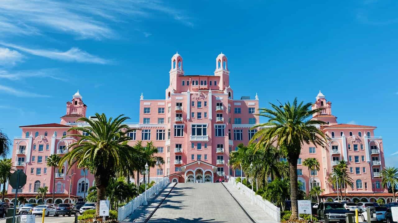 Don CeSar Hotel, dog-friendly hotels in St Pete Beach