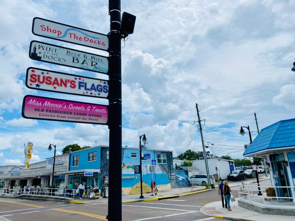 Tarpon Springs signs for shops 