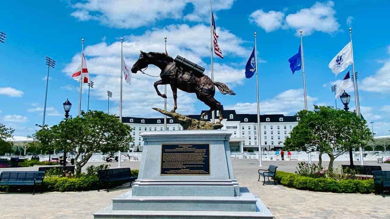 Ocala World Equestrian Center is one of the more unique Florida weekend getaways. Showing the front entrance