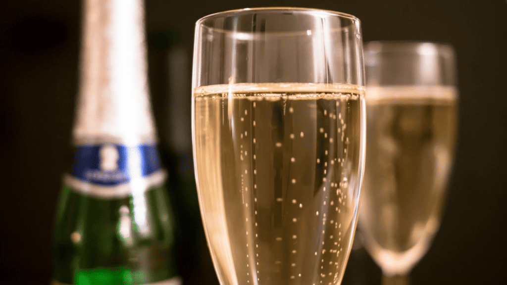 Champagne photo of two glasses