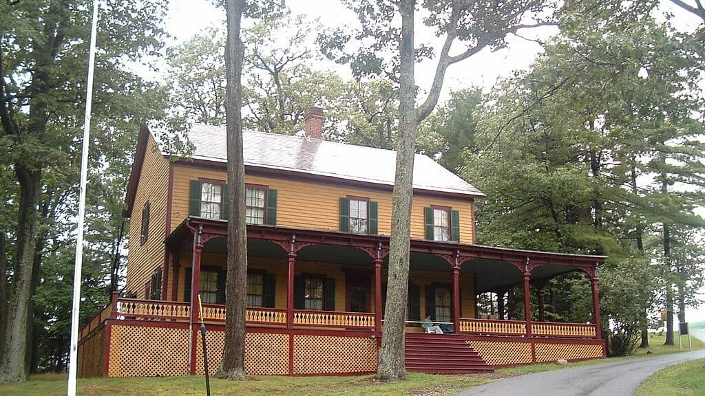 Credit: U.S. Grant Cottage by Wikimedia Commons